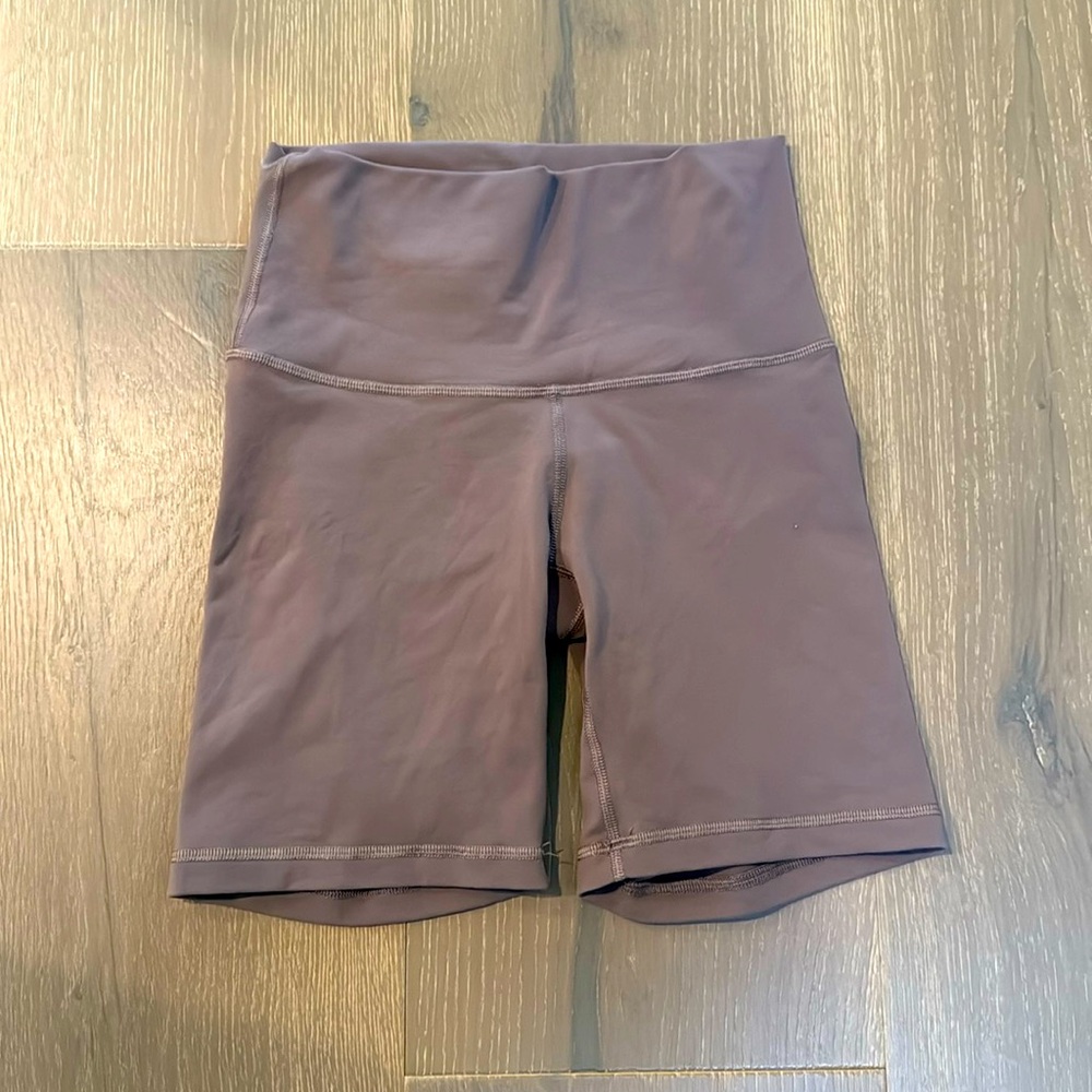 Aritiza biker shorts, TNActiom size S